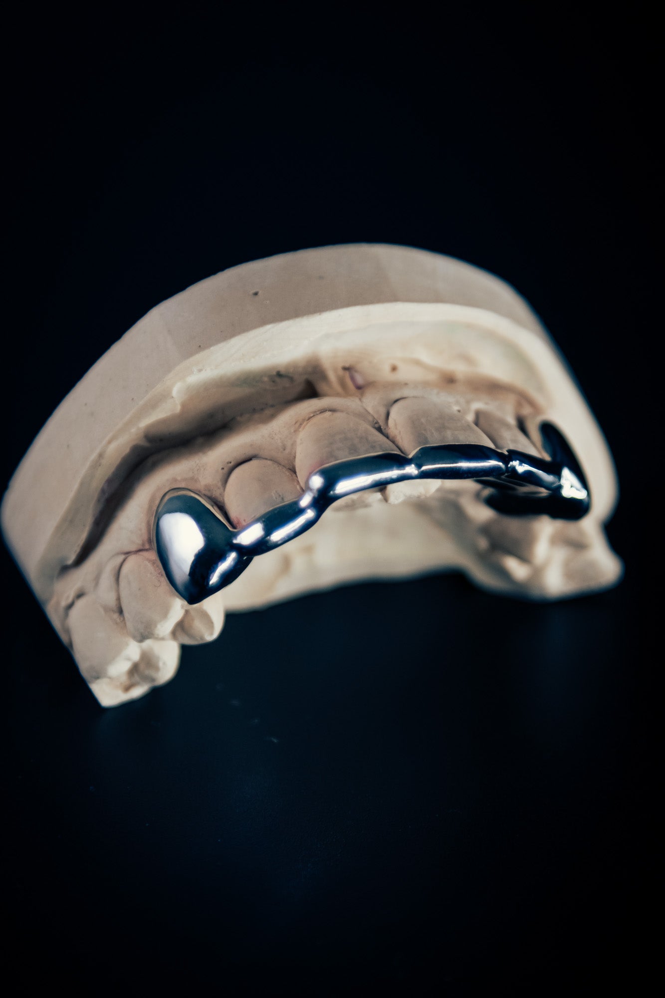 "Chrome Curve Grillz"